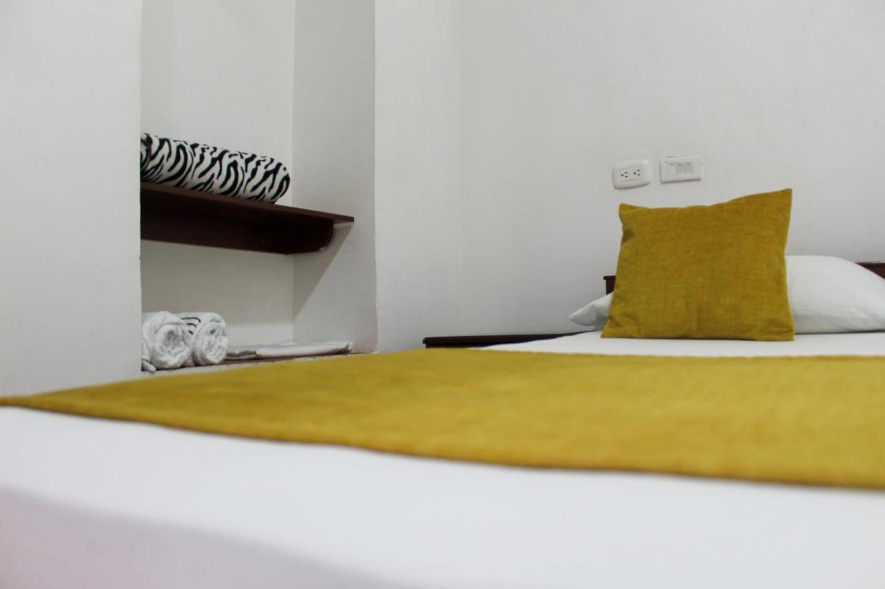 Hotel Colonial San Felipe Girón エクステリア 写真