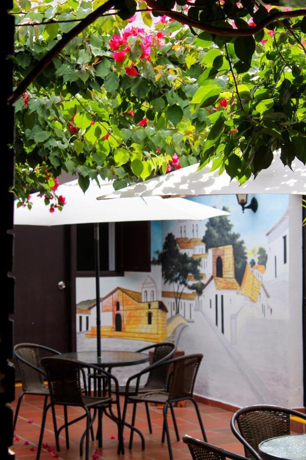Hotel Colonial San Felipe Girón エクステリア 写真