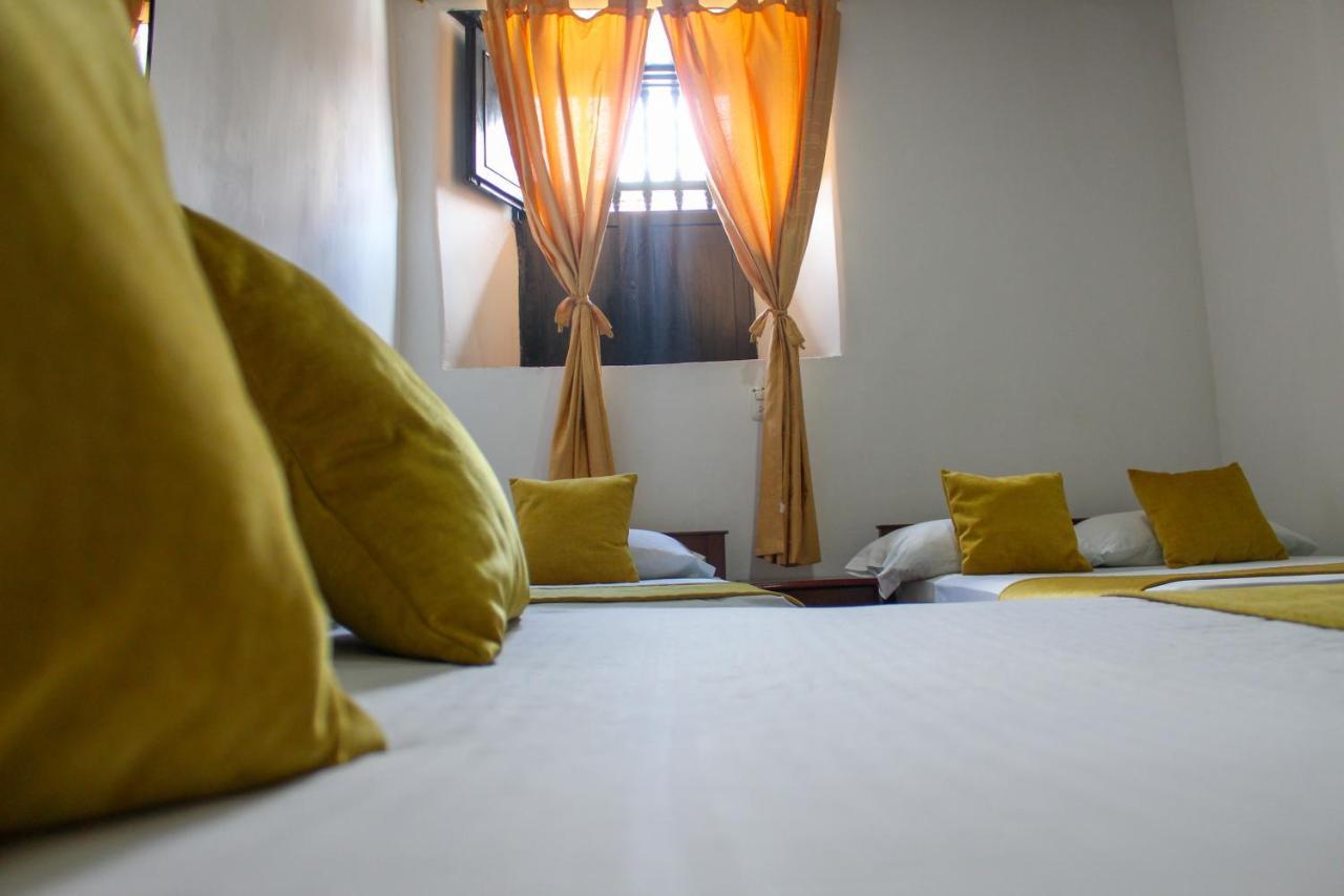 Hotel Colonial San Felipe Girón エクステリア 写真