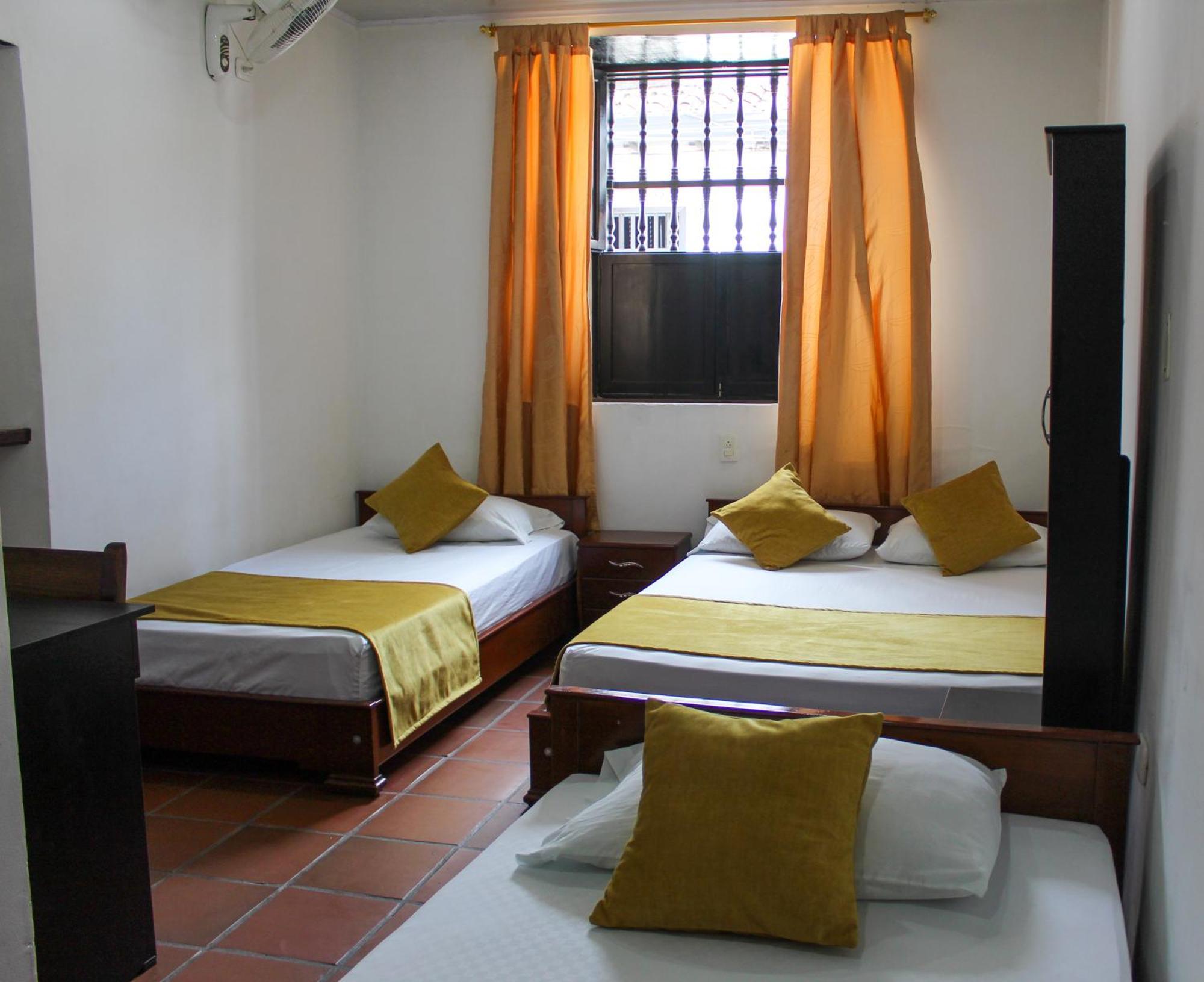 Hotel Colonial San Felipe Girón エクステリア 写真